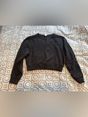 Pink by Victoria secret Black cropped Crewneck Sweatshirt